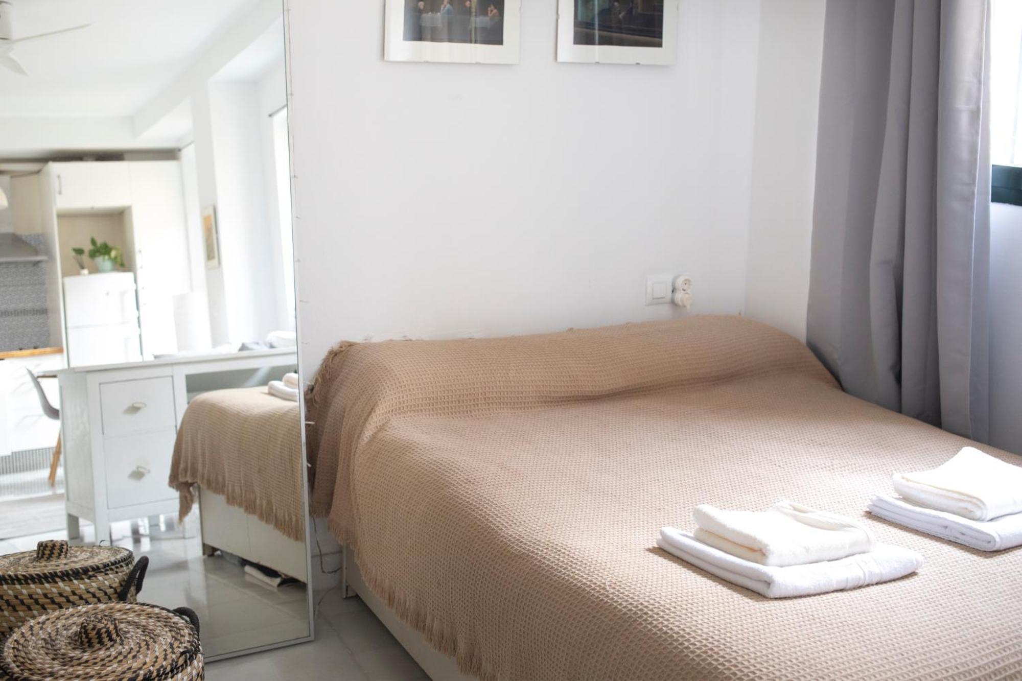 Atico Con Balcon En Pleno Centro Apartment Sevilla Bagian luar foto